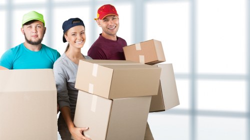 Local removal truck hire service for domestic and commercial moves